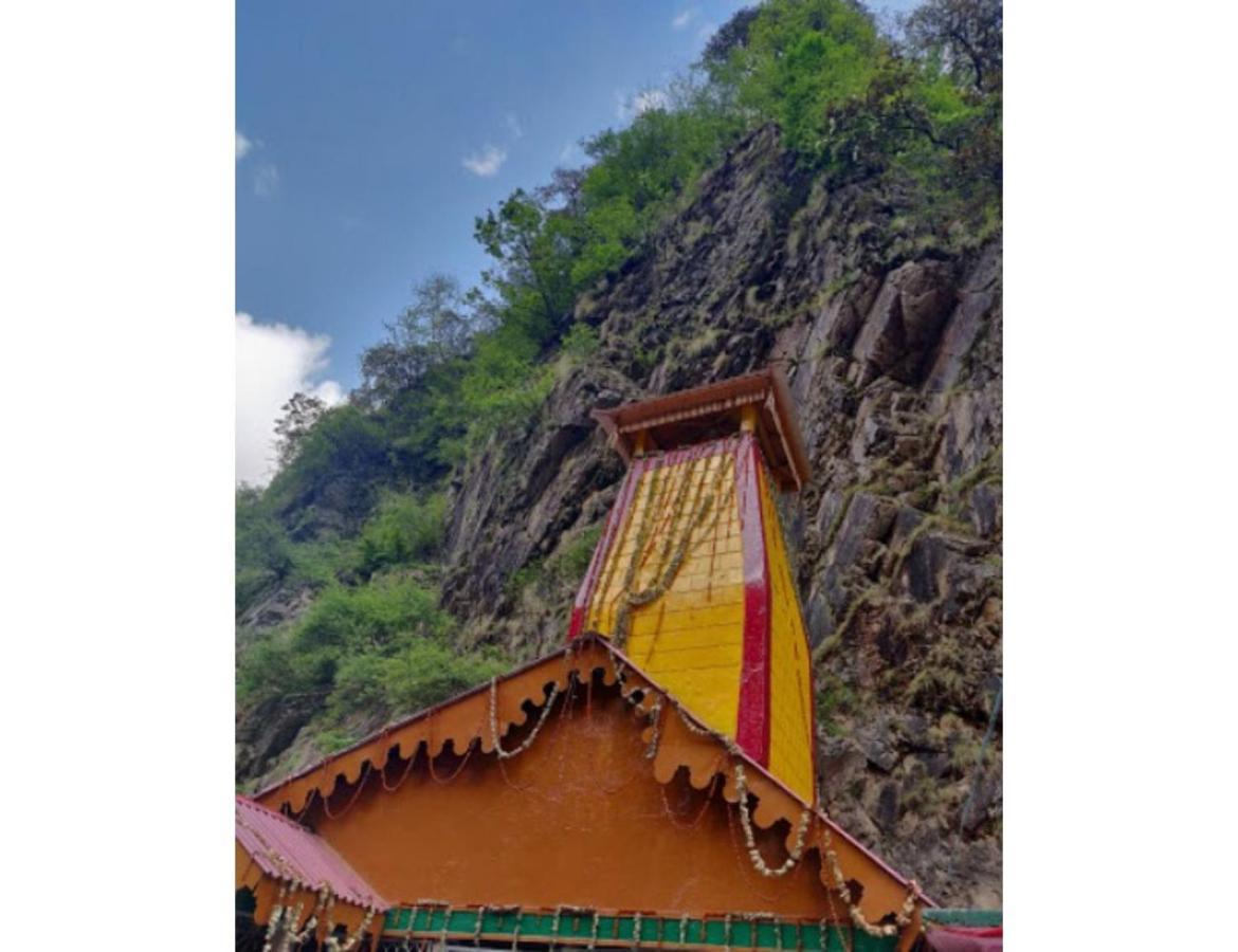 Hotel Vivek Palace And Restaurant, Barkot Rajgarhi Esterno foto