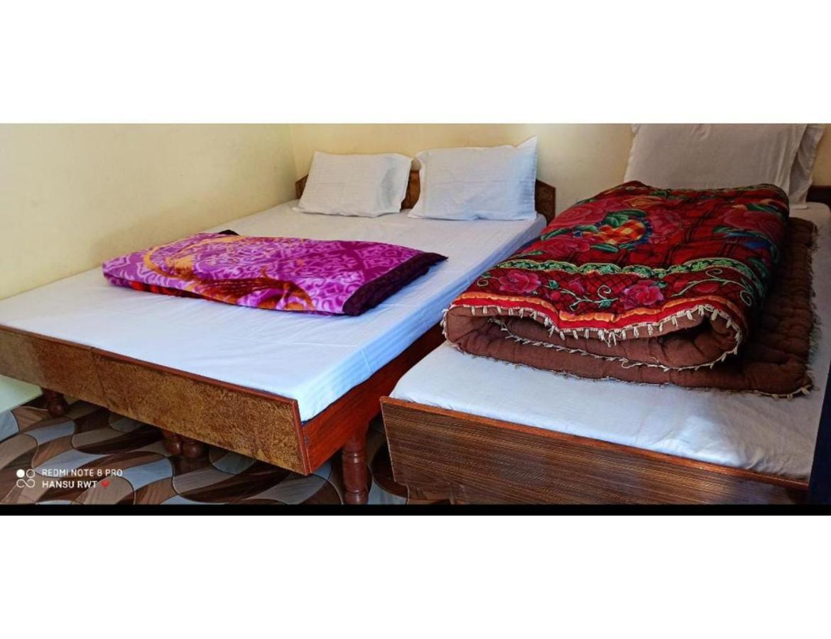 Hotel Vivek Palace And Restaurant, Barkot Rajgarhi Esterno foto